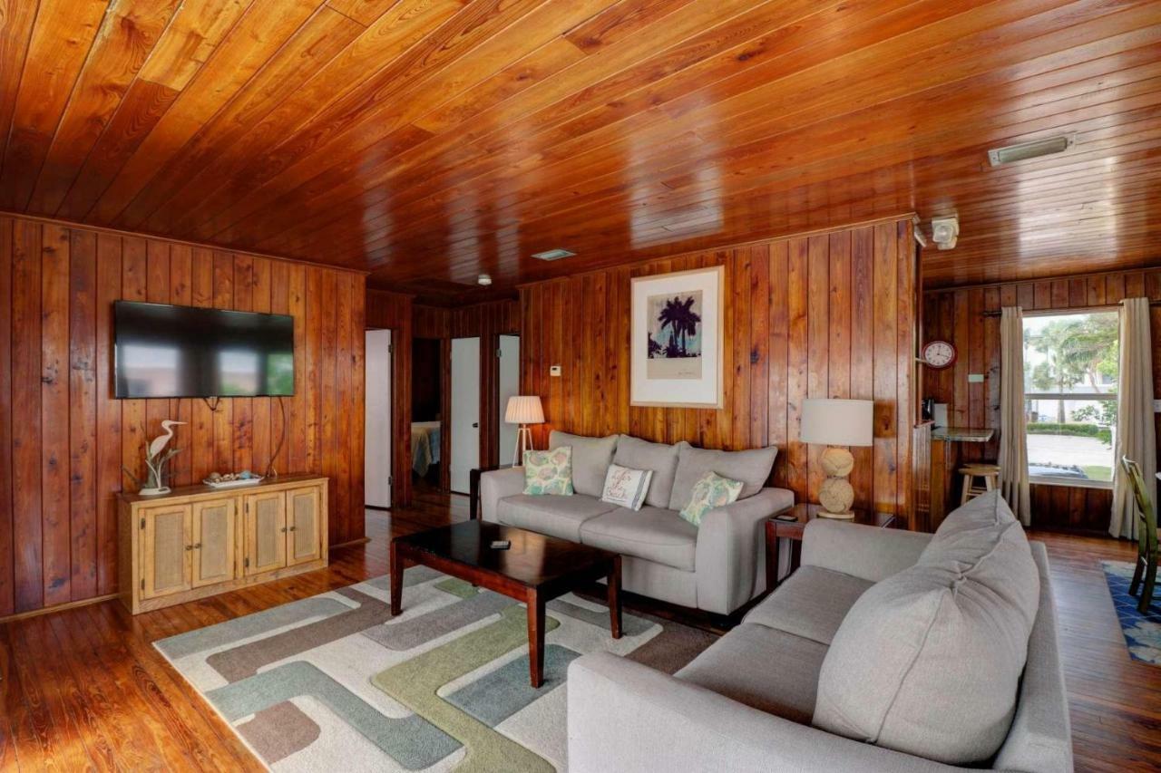 Estero Island Apartment With Boat Dock Fort Myers Beach Exterior photo