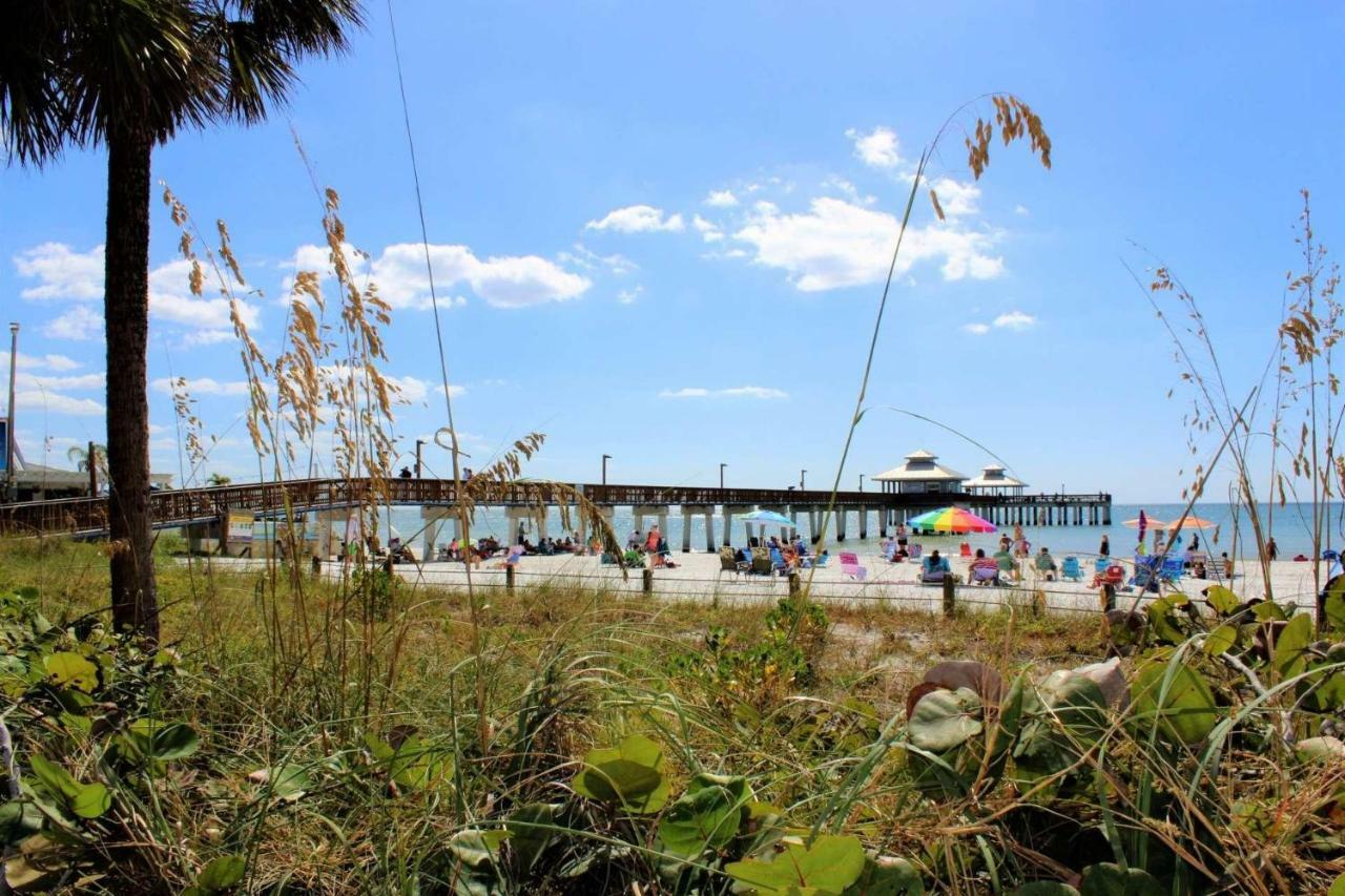 Estero Island Apartment With Boat Dock Fort Myers Beach Exterior photo